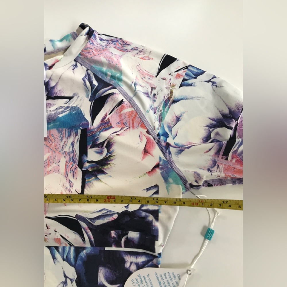 NWT! WET Womens Purple Floral Rashguard Size: L - Picture 10 of 11